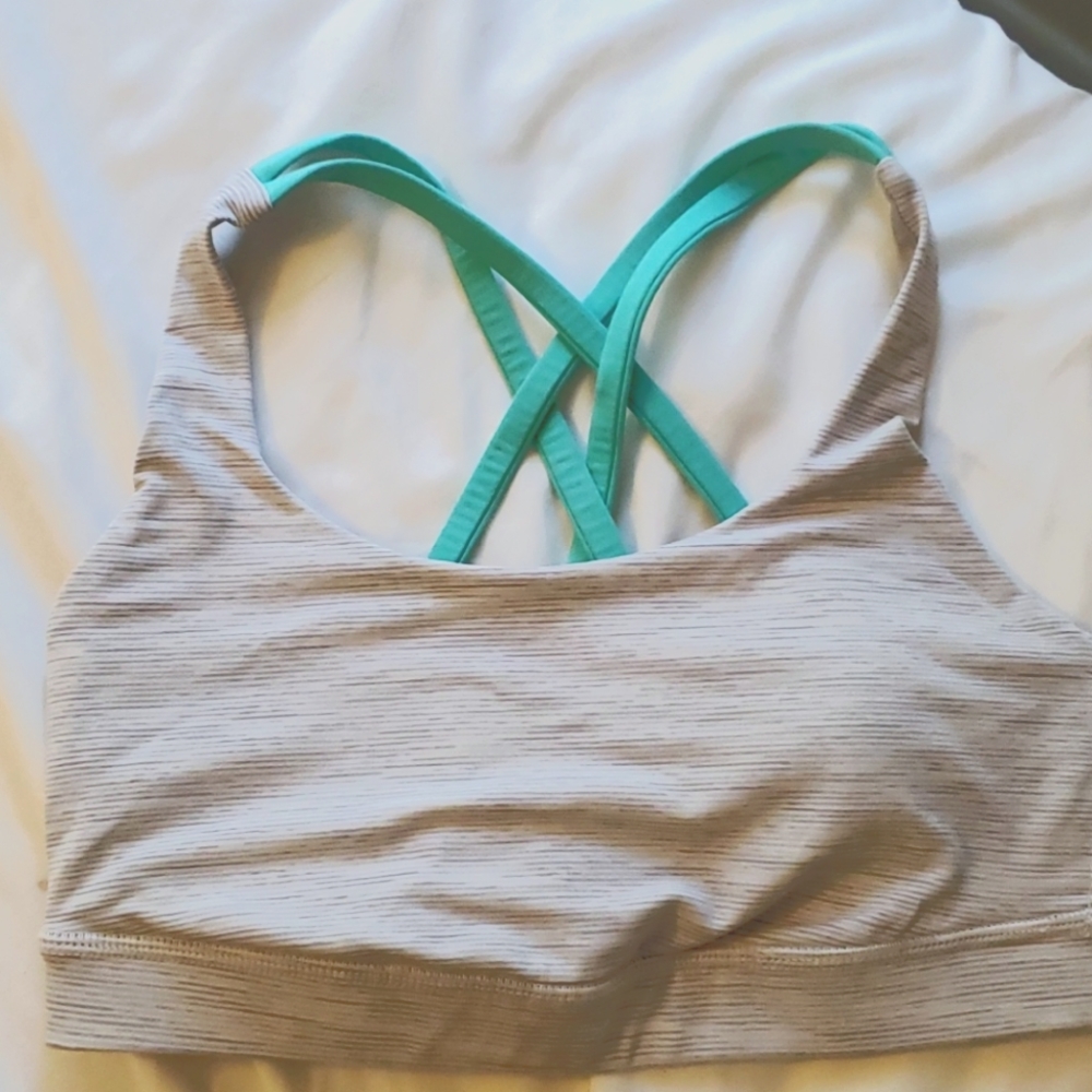 Lululemon sports bra